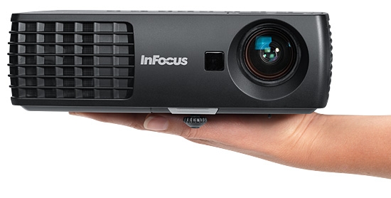 DLP-InFocus-IN1112A